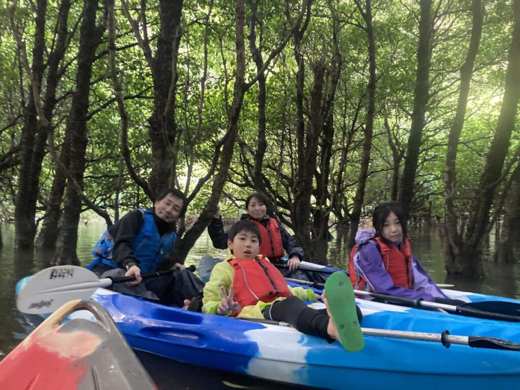 大浦川マングローブカヤックツアーのお客様 - No Image